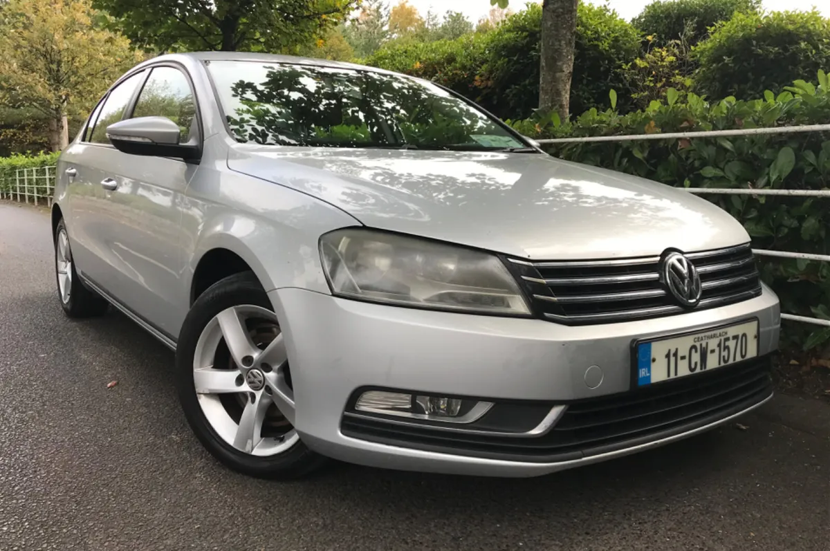 Volkswagen Passat 1.6 TDI TRENDLINE BLUEMOTION - Image 2