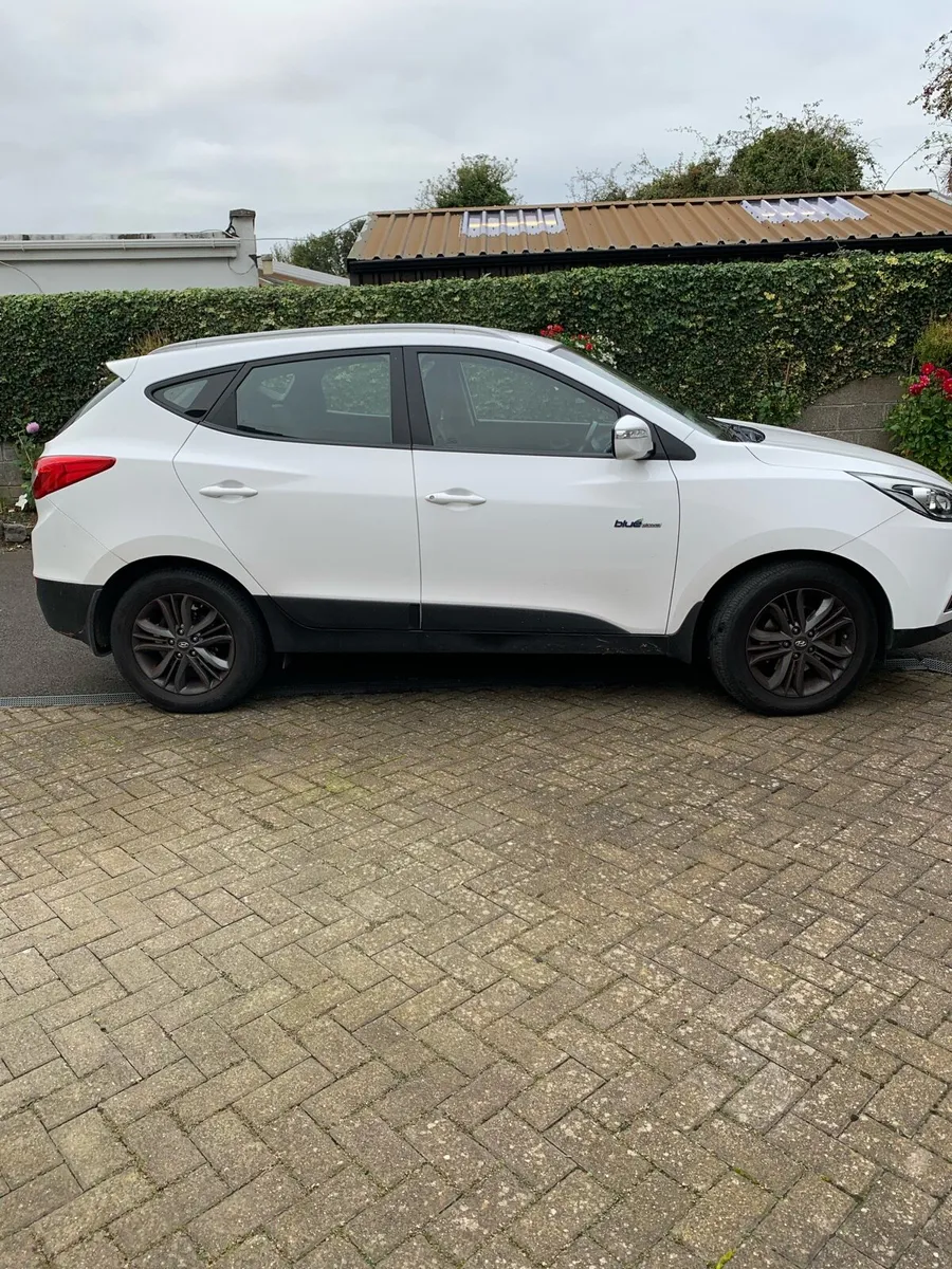 HYUNDAI IX35 EXECUTIVE - Image 1