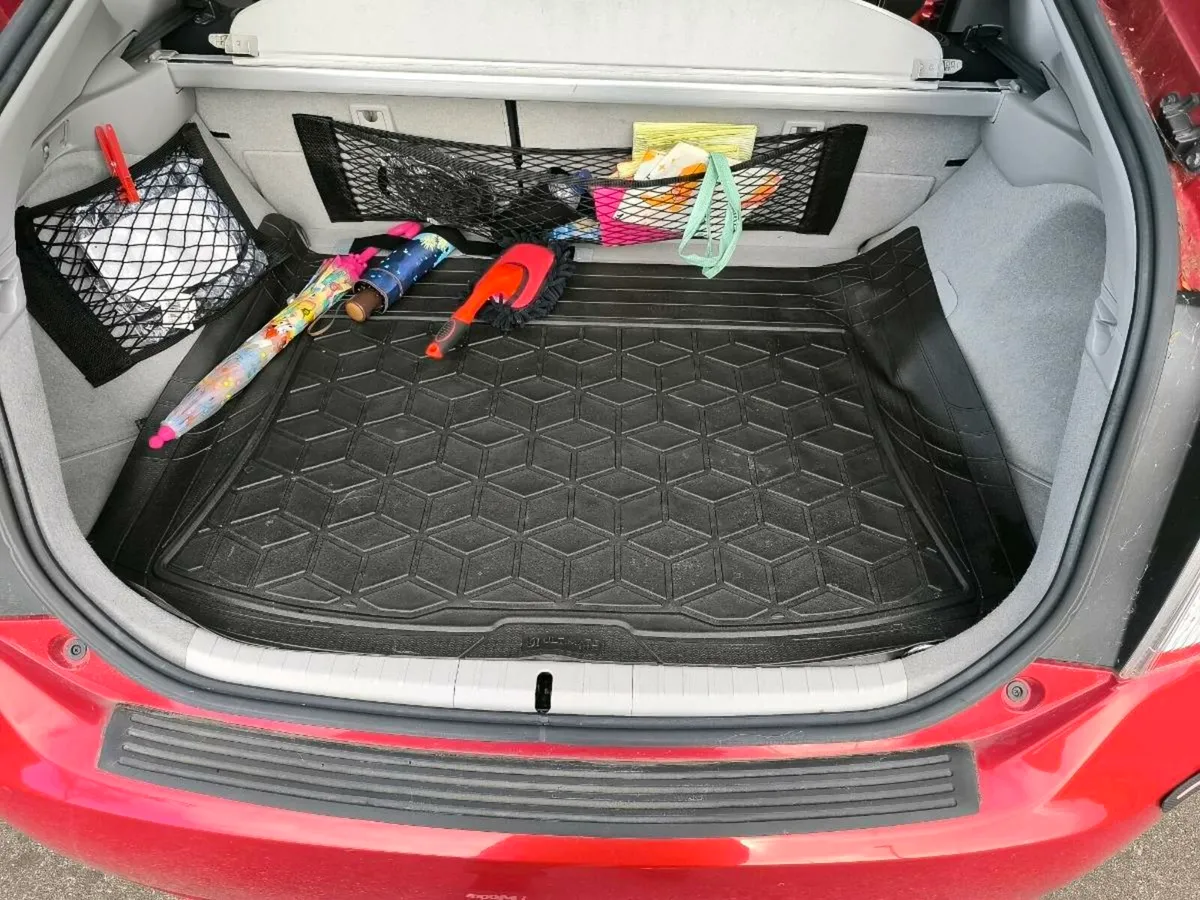 Car - Image 4