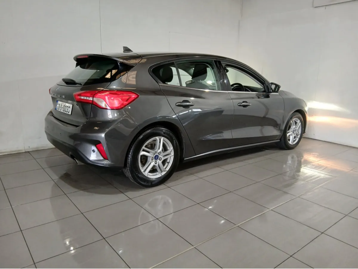 Ford Focus ZETEC EDITION 1.5 TD 120 FULL SERVICE H - Image 3