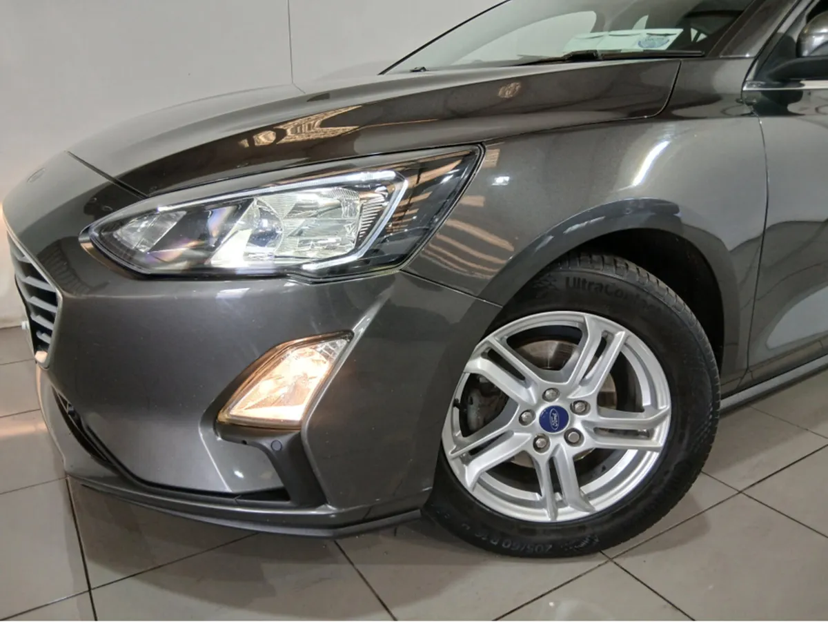 Ford Focus ZETEC EDITION 1.5 TD 120 FULL SERVICE H - Image 4