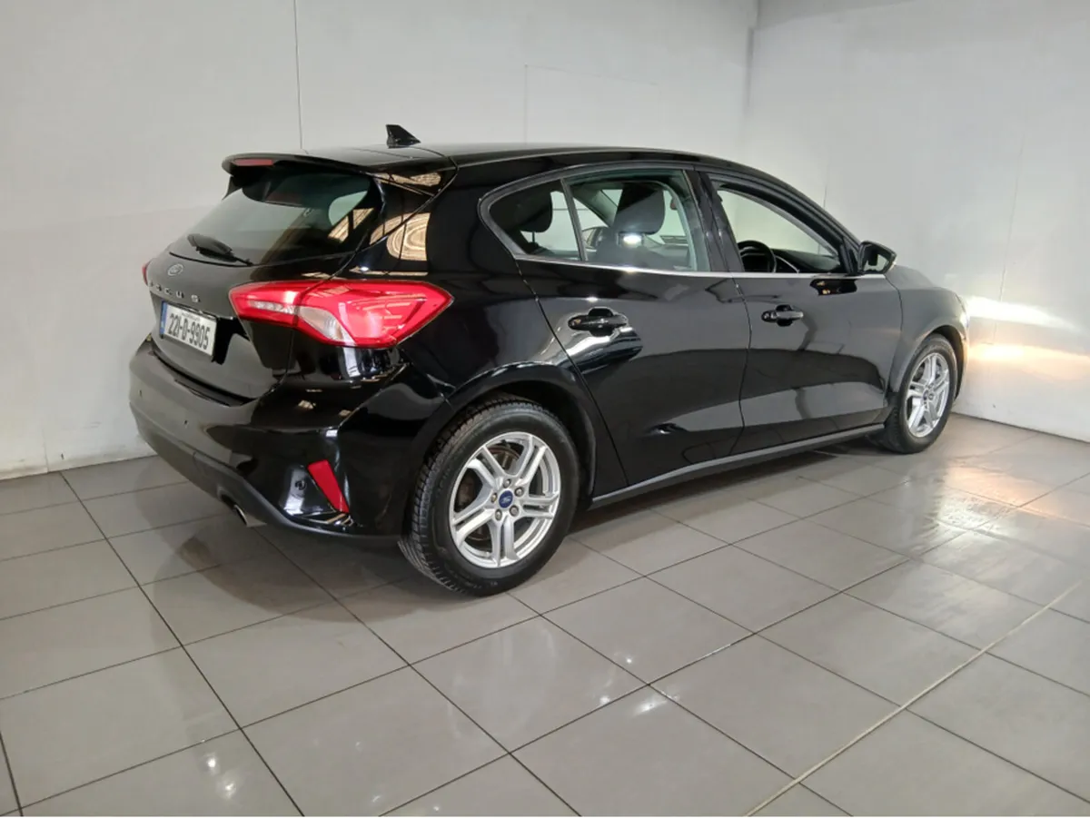 Ford Focus ZETEC EDITION 1.5 TD 120 FULL SERVICE H - Image 3