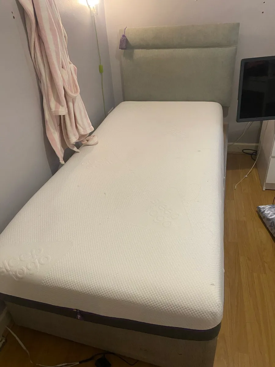 Single Bed with headboard and mattress - Image 1
