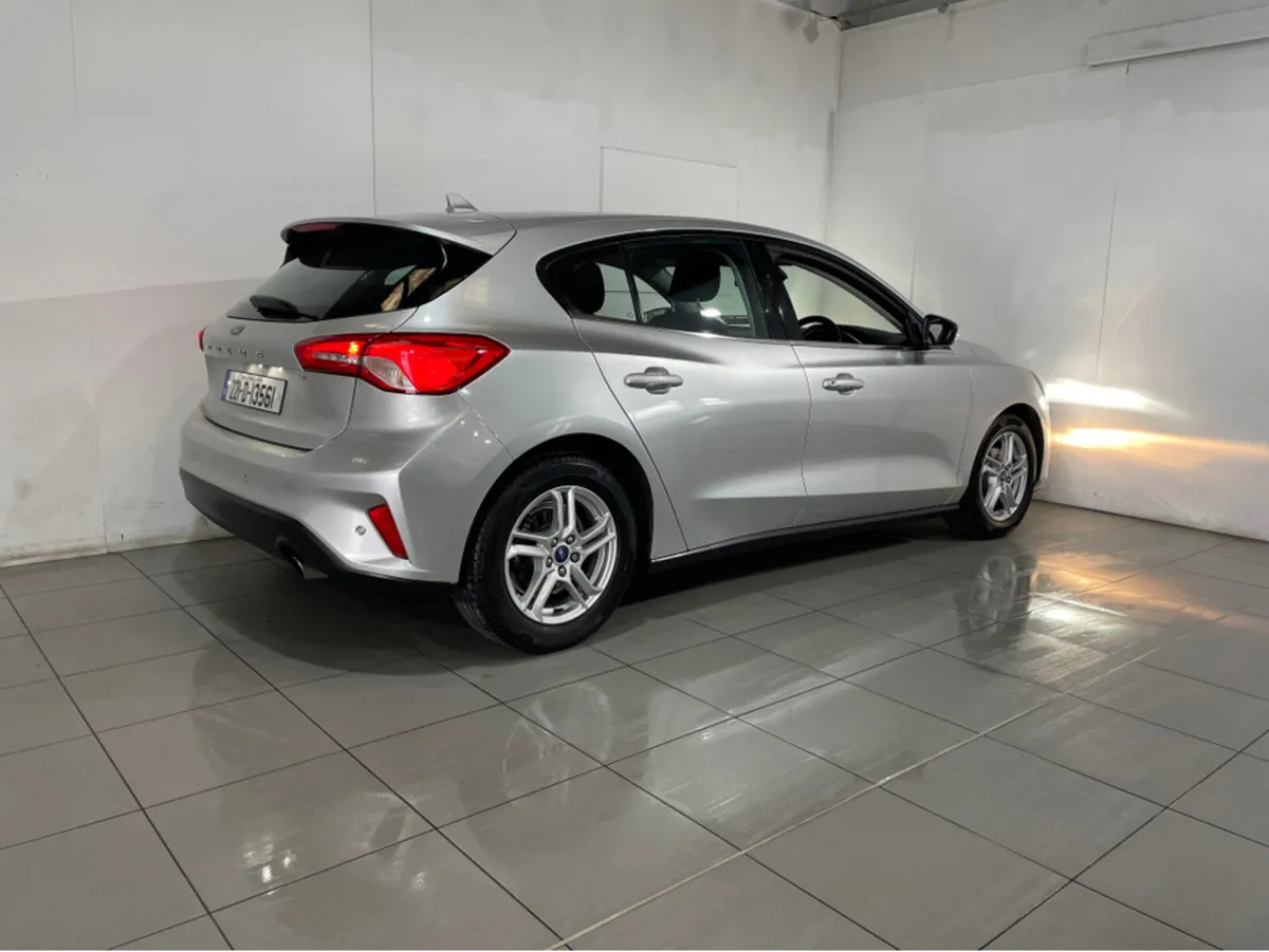 Ford Focus ZETEC EDITION 1.5 TD 120  5DR FULL SERV - Image 3