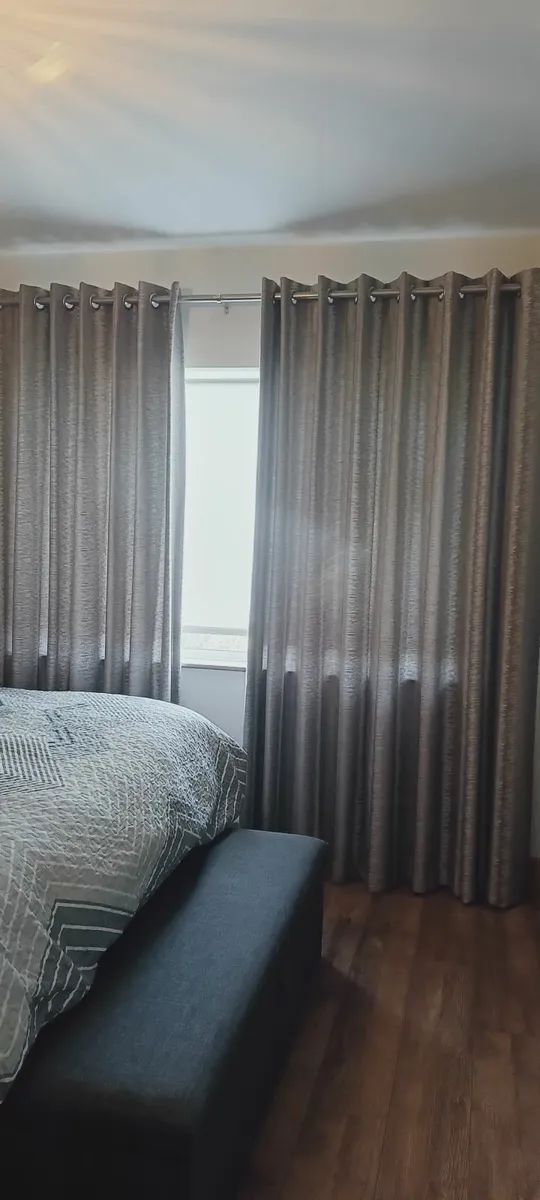 Ready made lined Eyelet curtains - Silver - Image 1