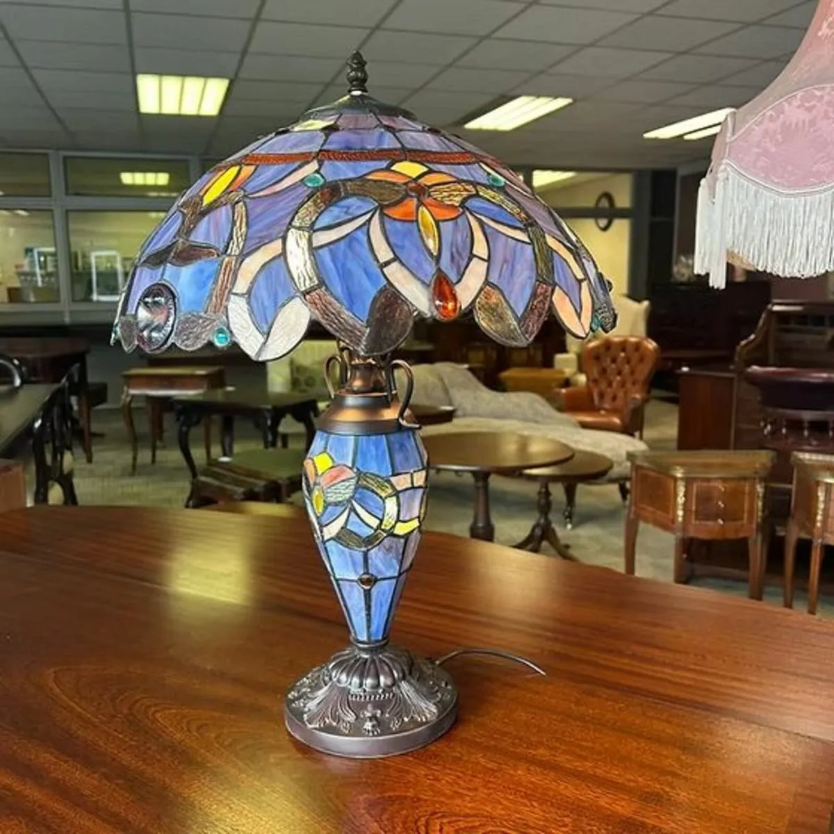 Tiffany stained purple & butterfly patterned table
