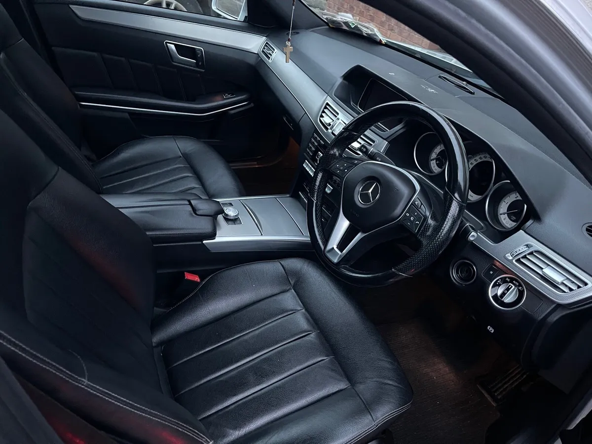 2014 Mercedes-Benz E220 CDI - Image 4