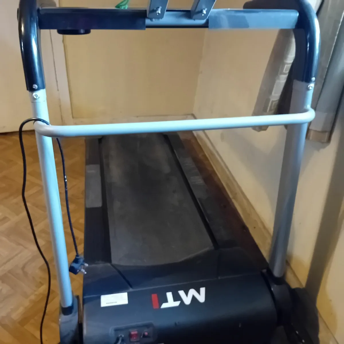 A Threadmill - Image 2