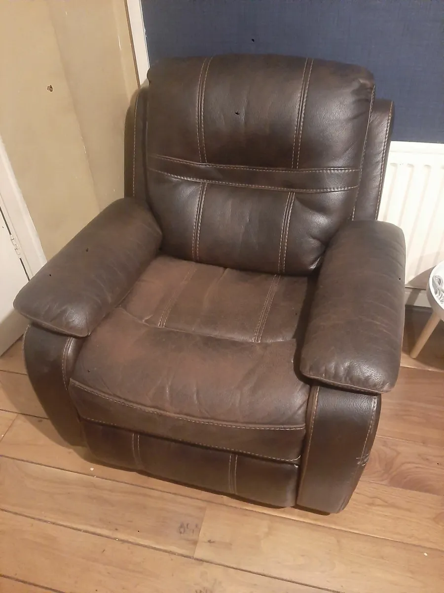 Couch and armchair - Image 4