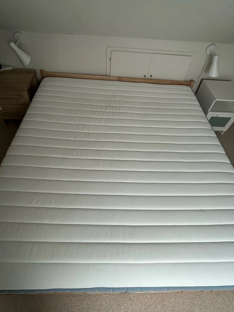 Super king wood bed with mattress - Image 3