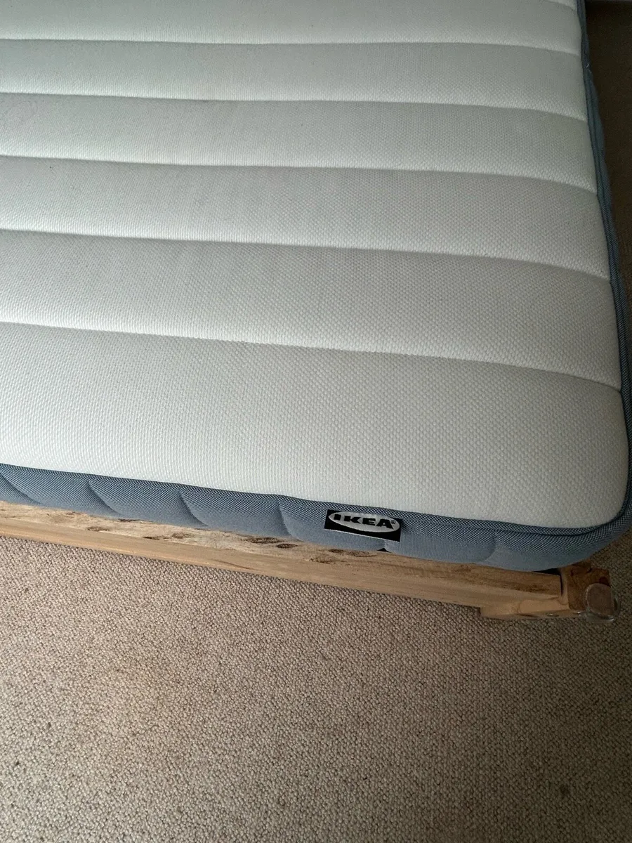 Super king wood bed with mattress - Image 4