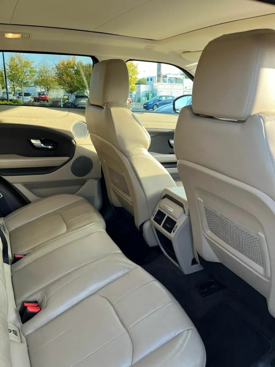 Land Rover Range Rover Evoque Evoque ED4 SE Tech 2 - Image 2