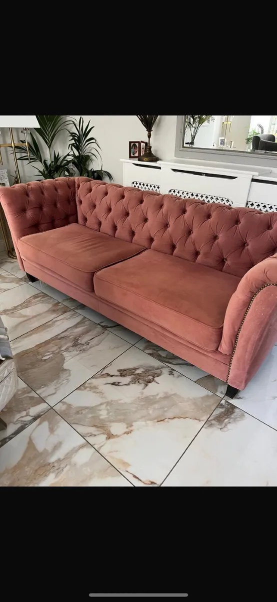 velvet chesterfield sofa