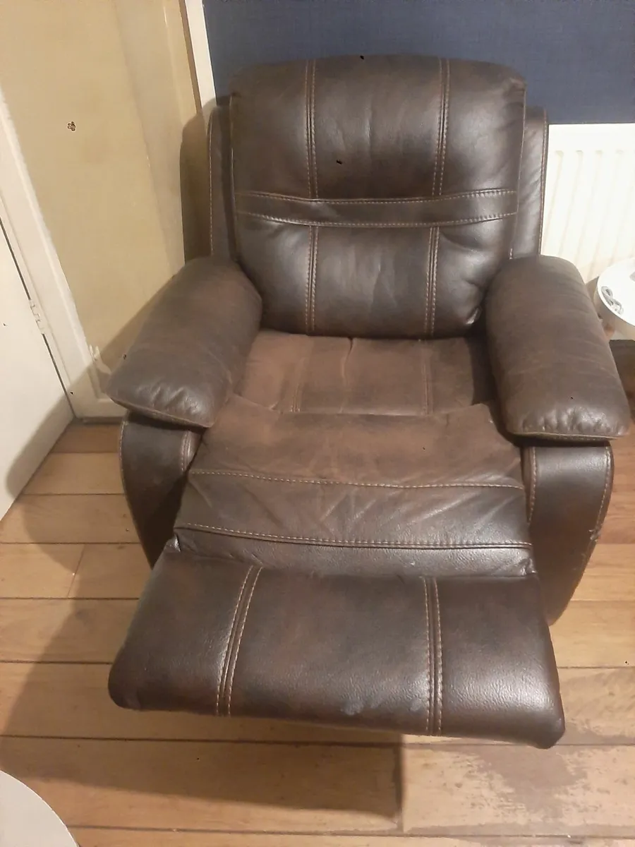 Couch and armchair - Image 2