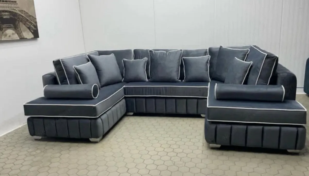 Lilys sofa - Image 3