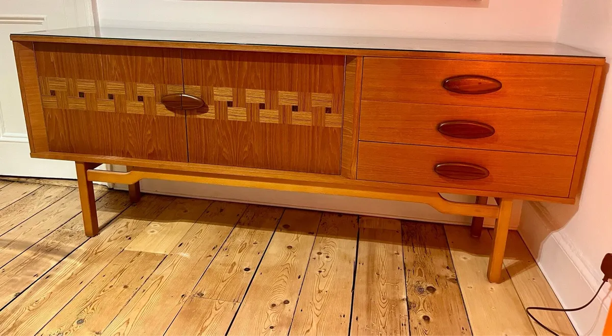 Mid century sideboard - Image 1