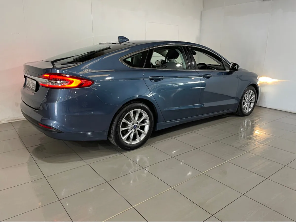 Ford Mondeo ZETEC 5DR 2.0 TD 150BHP FULL SERVICE H - Image 3