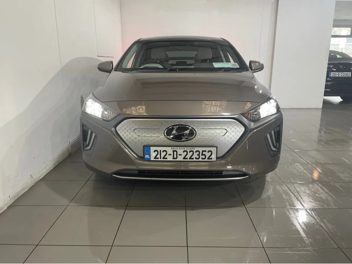 Hyundai IONIQ PREMIUM 38.3 KWH EV 5DR AUTO BATTERY - Image 2