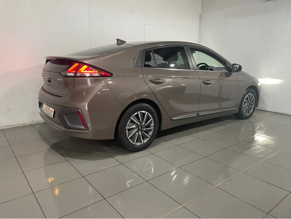 Hyundai IONIQ PREMIUM 38.3 KWH EV 5DR AUTO BATTERY - Image 3