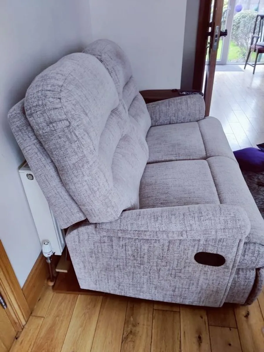 3 and 2 Seater Recliners Suite (sofa) - Image 3