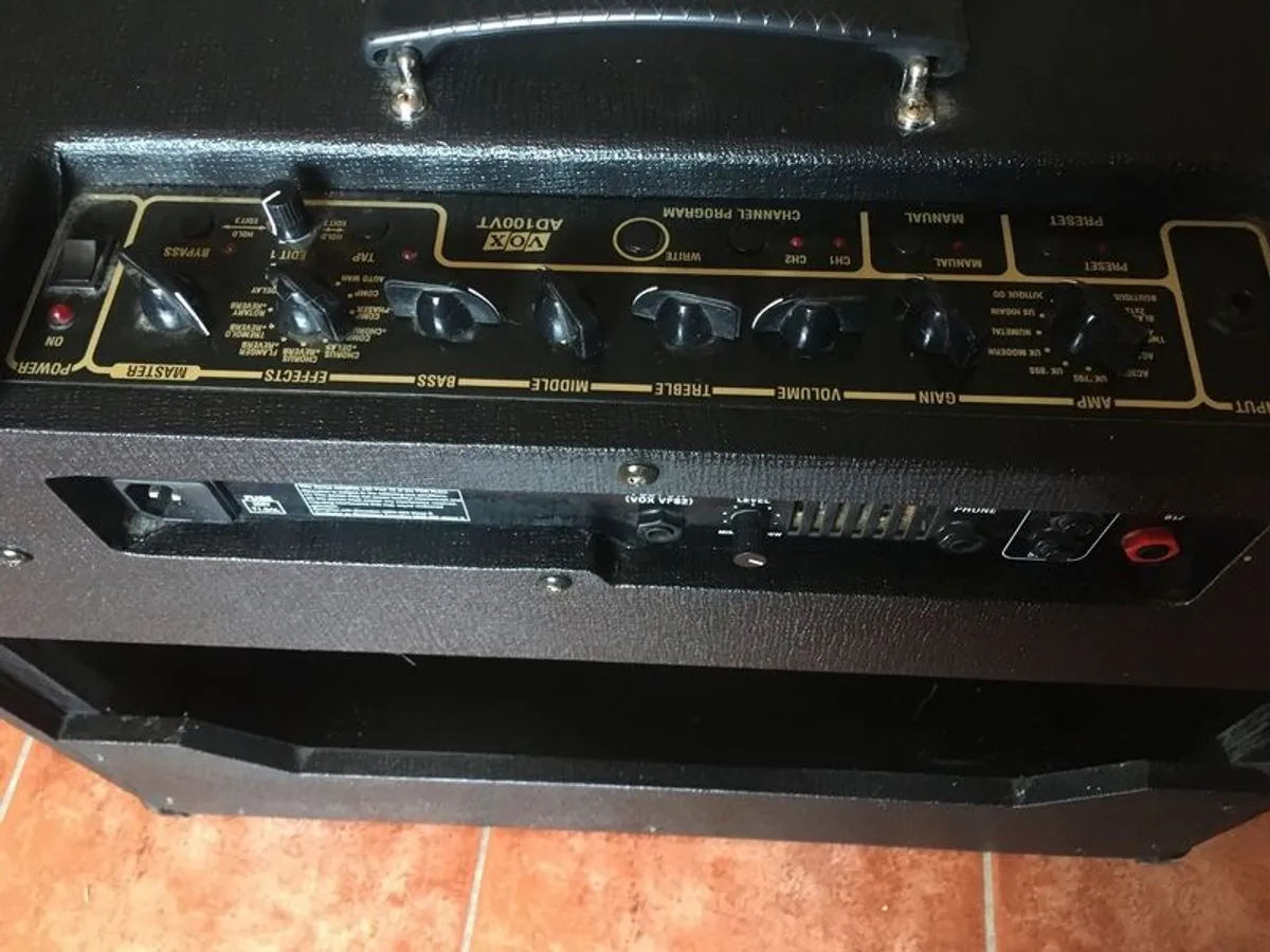 VOX amplifier in good condition - Image 2