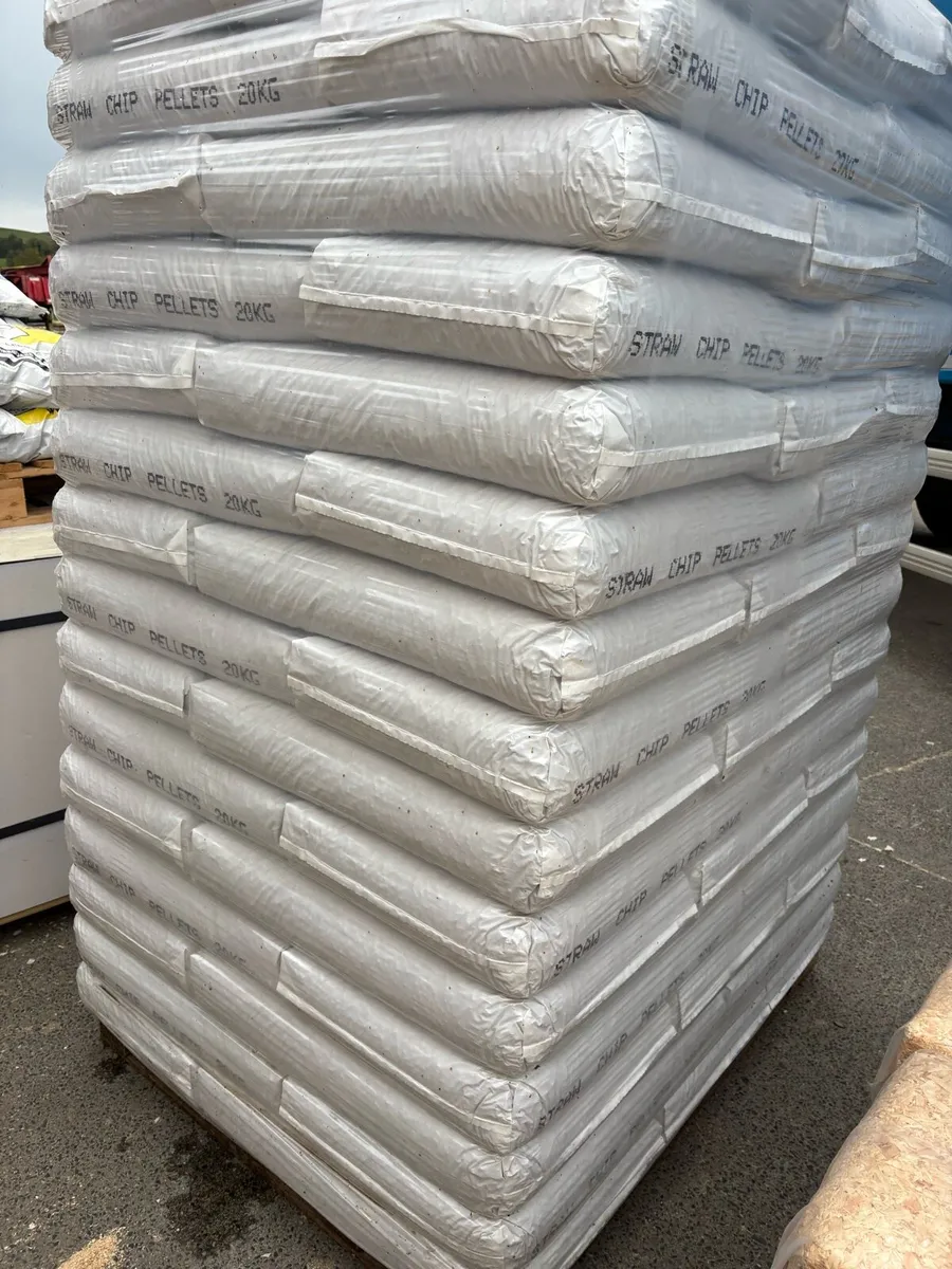 Straw Pellets 20kg bags delivered - Image 2