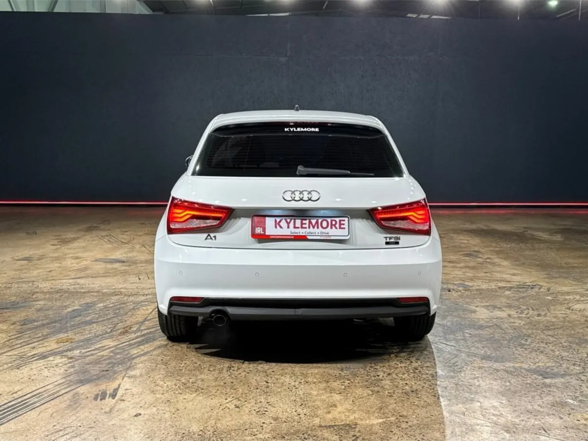 Audi A1 1.0 TFSI - - Image 4