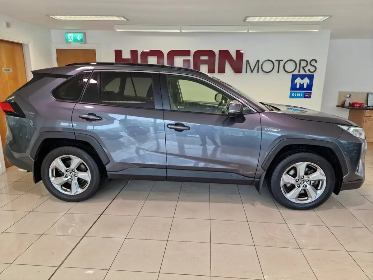 Toyota RAV4 Hybrid SOL Automatic * BEST SPEC * - Image 3