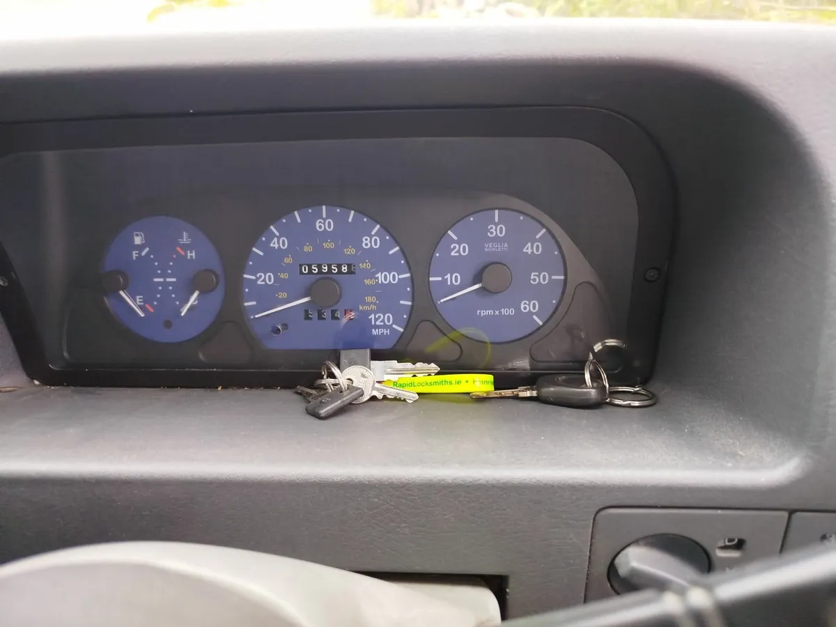 Camper van - Image 4