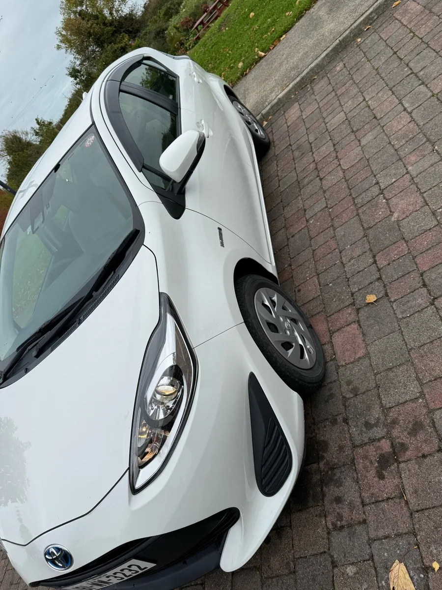 Toyota Aqua low mileage for Sale - Image 3
