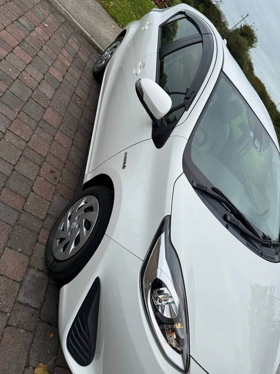 Toyota Aqua low mileage for Sale - Image 4