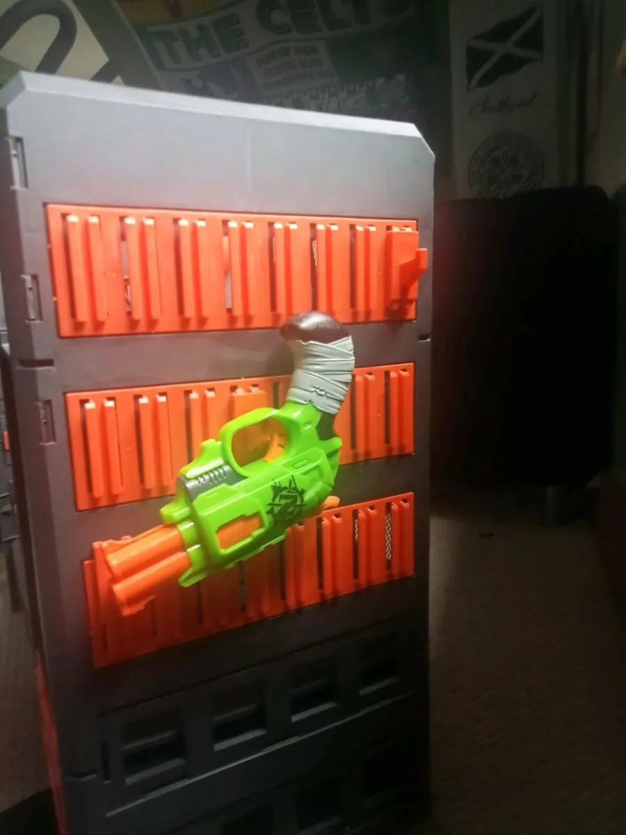 Nerf storage unit and accessories - Image 2
