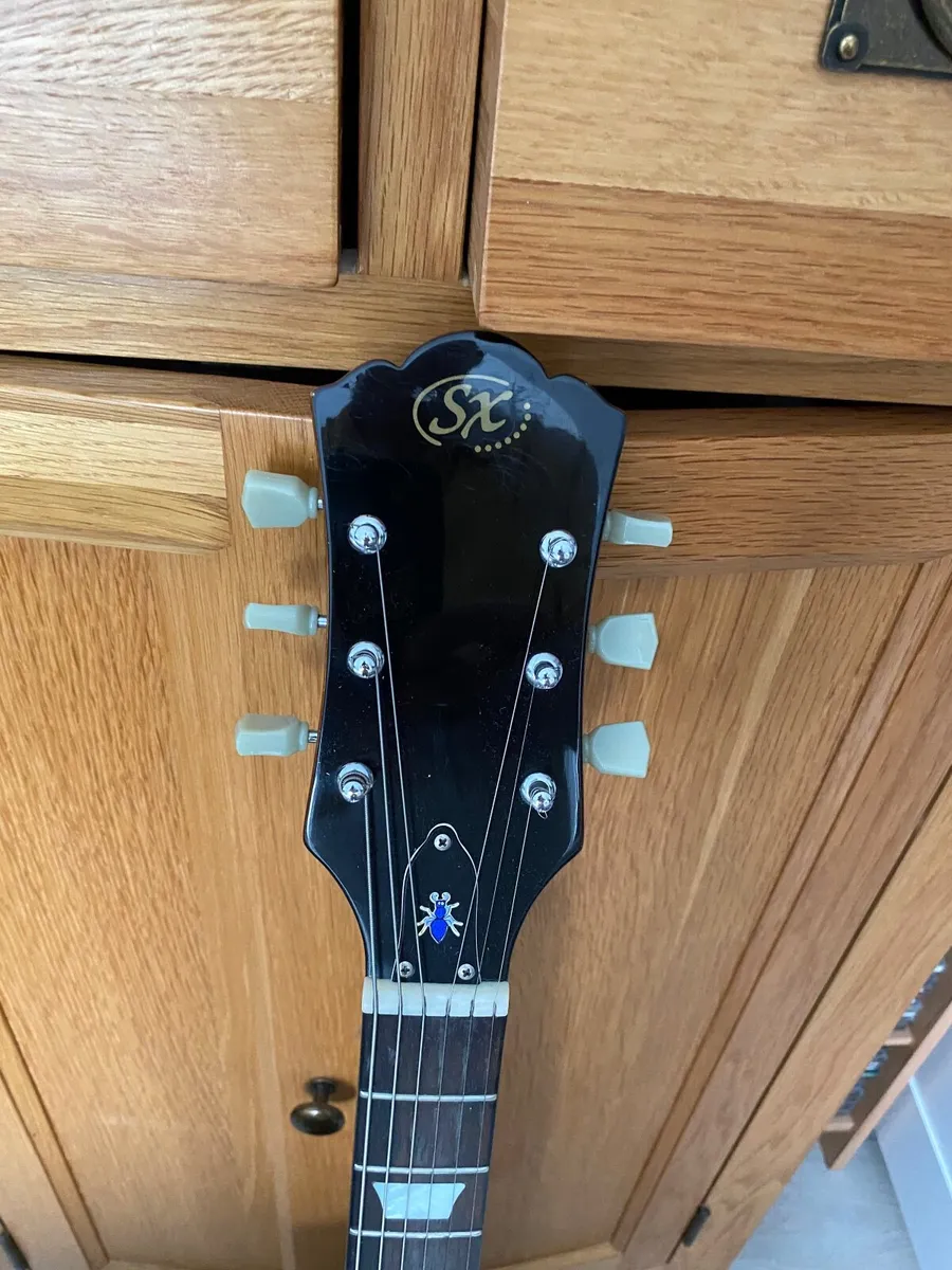 Electric guitar - Image 2