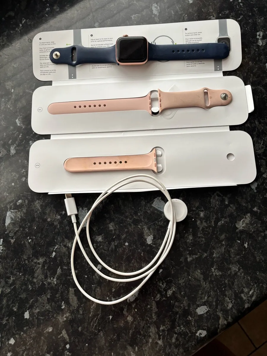 Apple Watch 44mm - Image 3