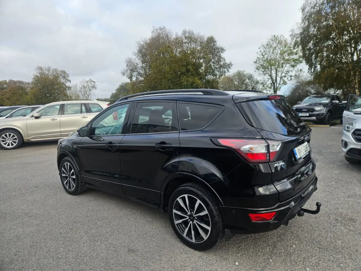 Ford Kuga ST Line 1.5 TDCI 120PS FWD 4DR - Image 4