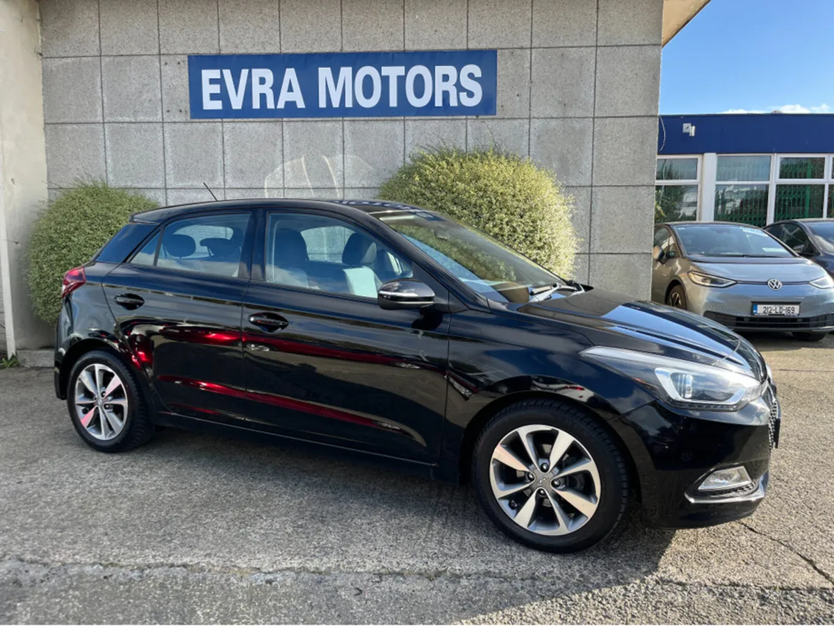 Hyundai i20 ACTIVE DELUXE AUTOMATIC 1.4 PETROL - Image 3