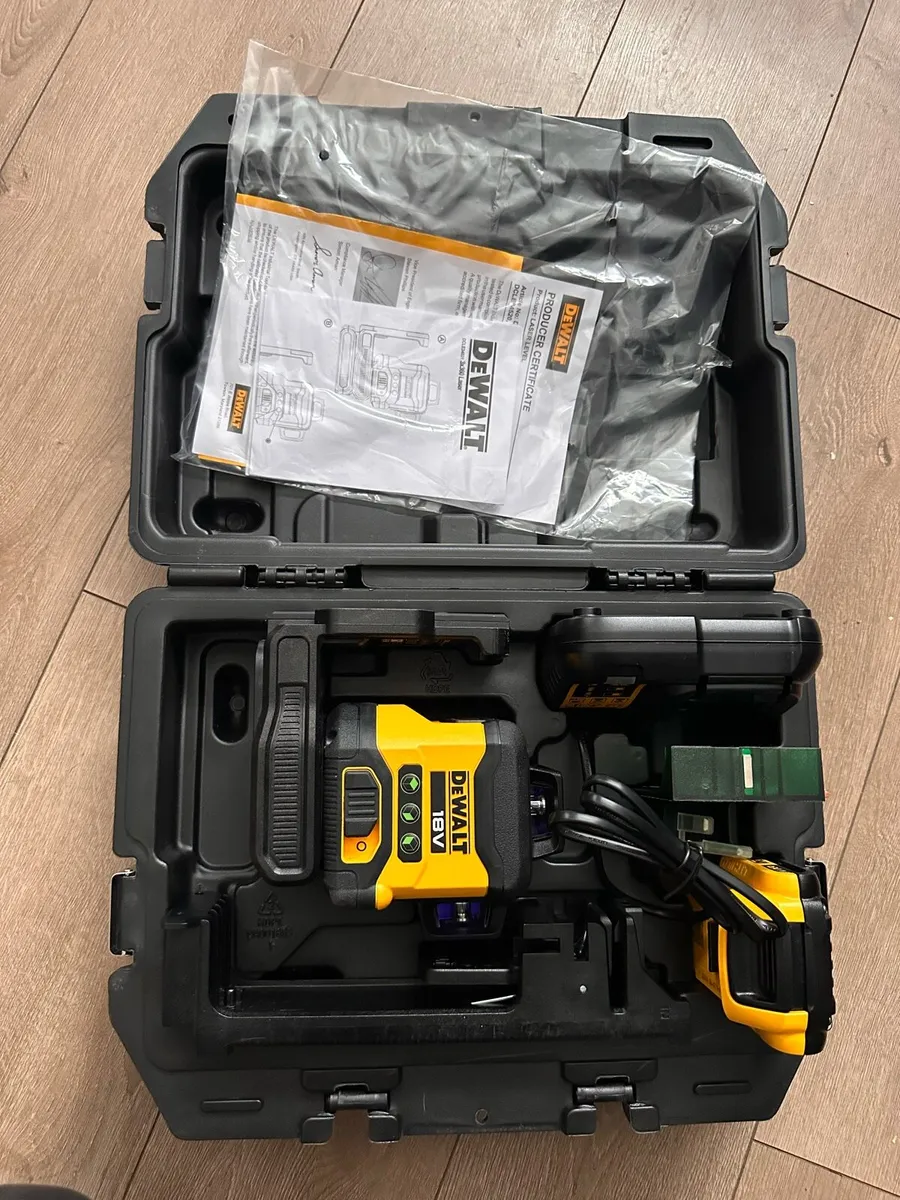Brand NEW,DEWALT DCLE34031D1-GB 18V 1 X 2A - Image 1