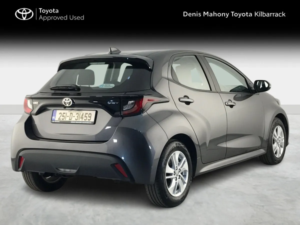 Toyota Yaris HYBRID LUNA 3 YEARS FREE SERVICING - Image 2