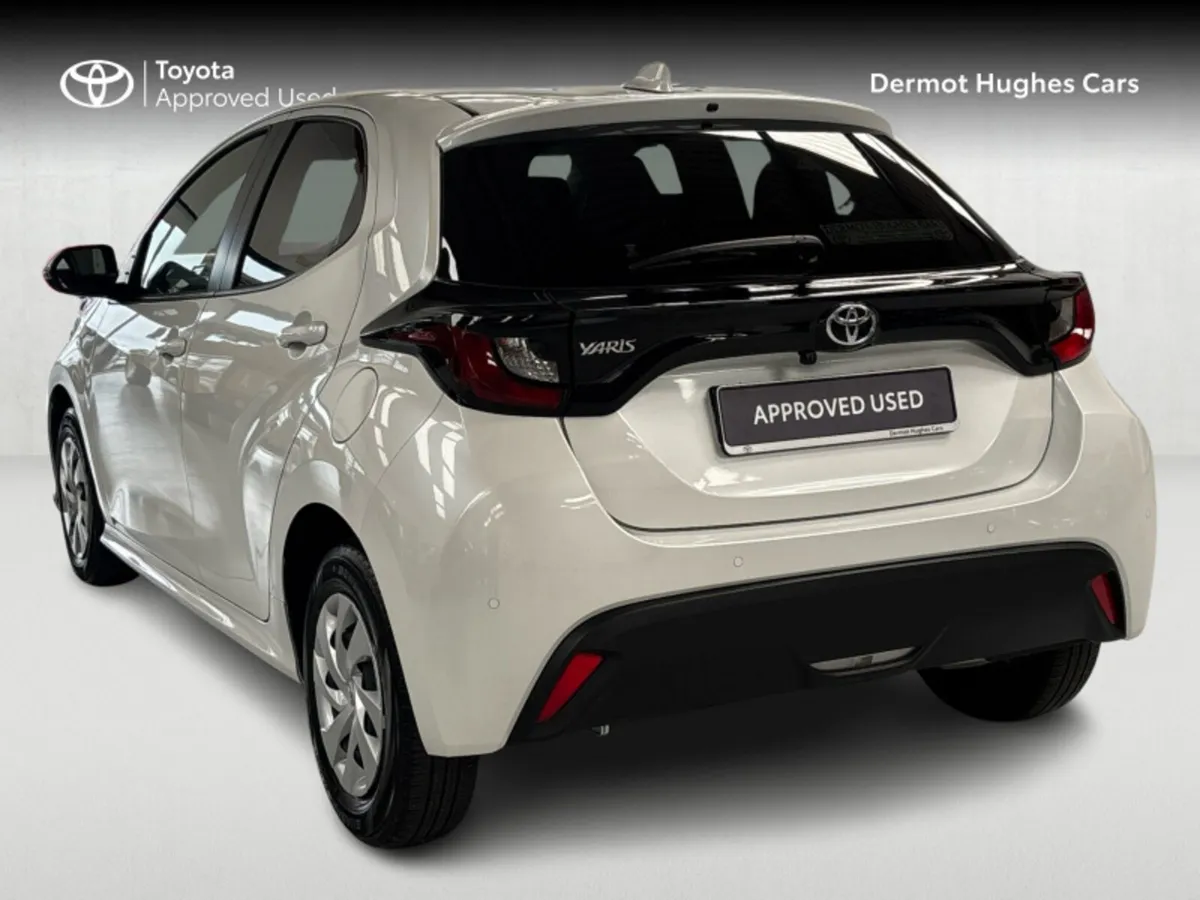 Toyota Yaris 1.0 AUTO 5BA-KSP210 - Image 2