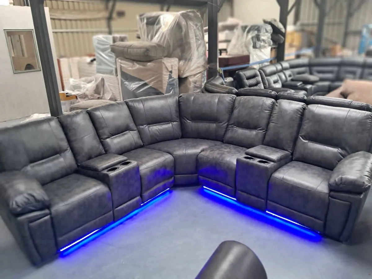 Sara leather suite