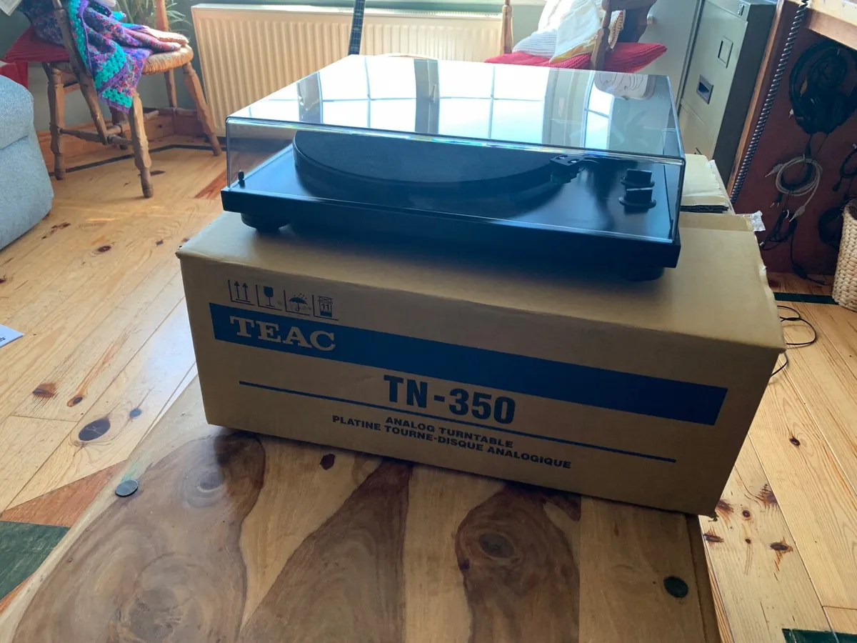 Vinyl turntable - Image 4