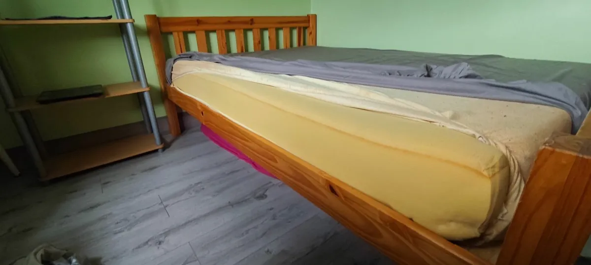 Double bed with memory mattress - Image 2