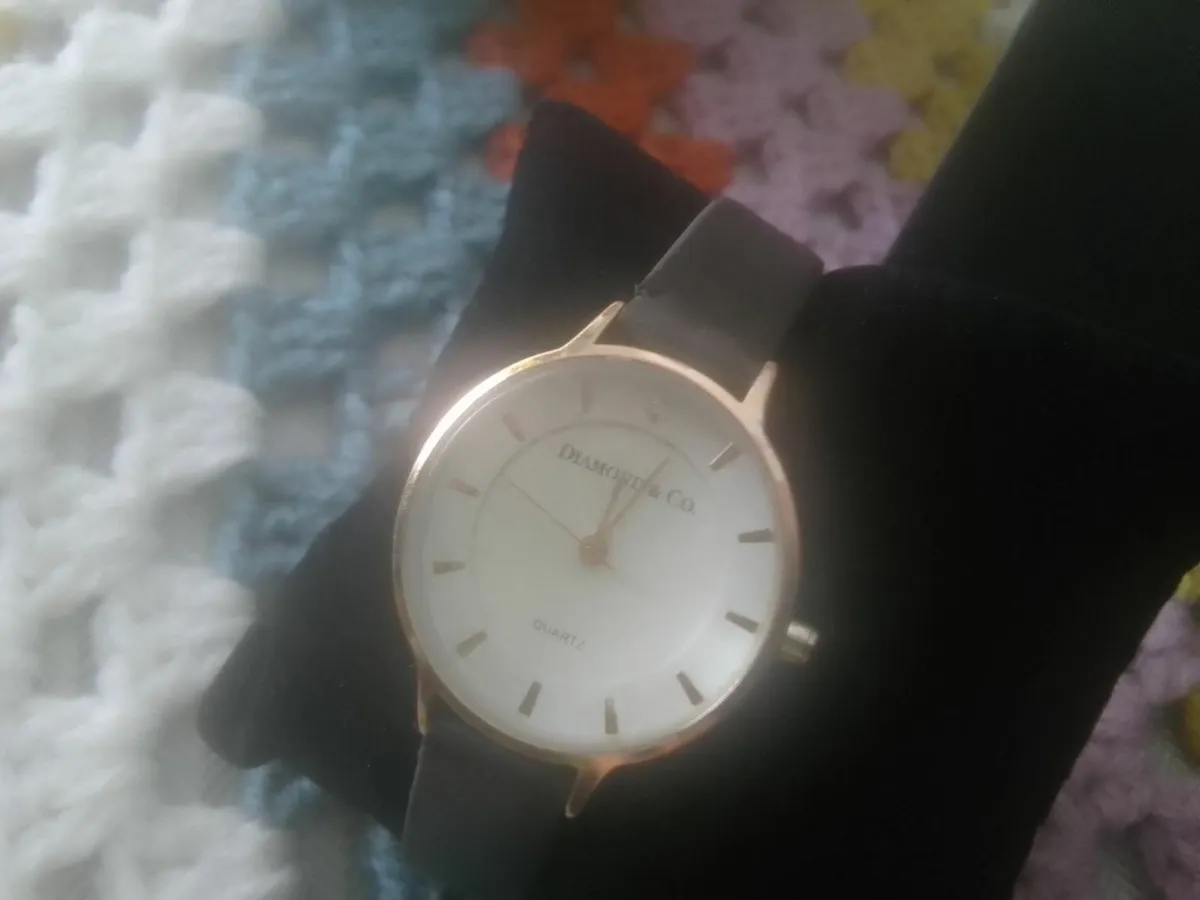 DIAMOND & CO ROSE GOLD DIAMOND 0.15ct WATCH AS NEW - Image 2
