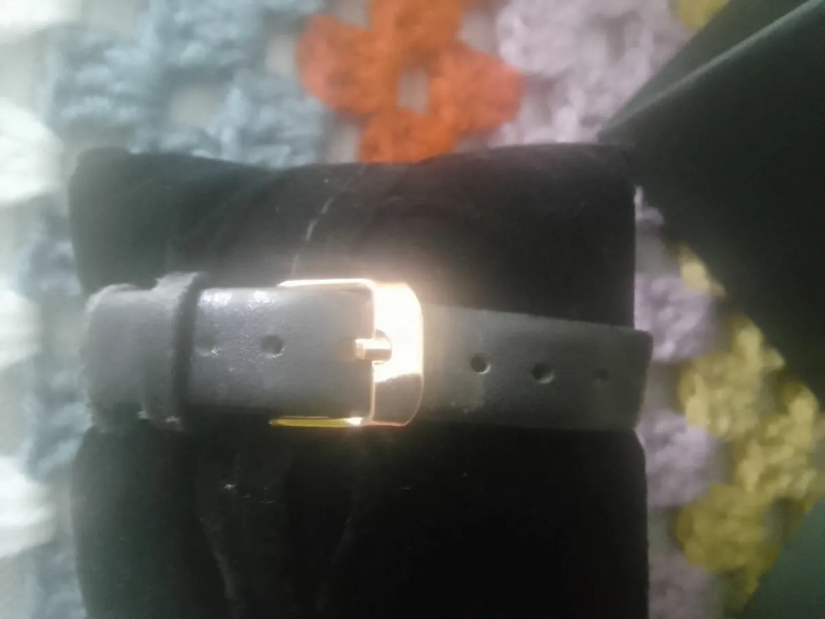 DIAMOND & CO ROSE GOLD DIAMOND 0.15ct WATCH AS NEW - Image 3