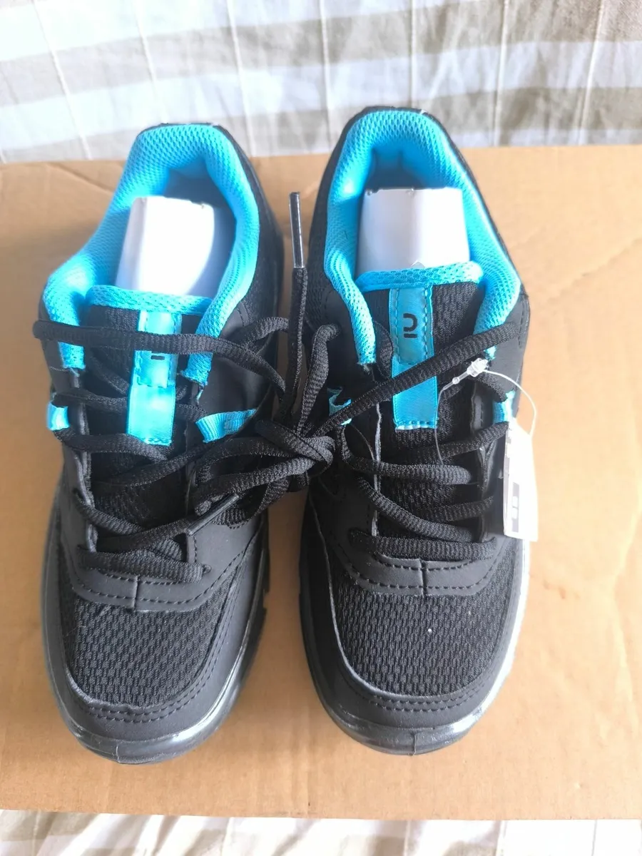 NEW  Children's lace-up hiking boot - Image 2