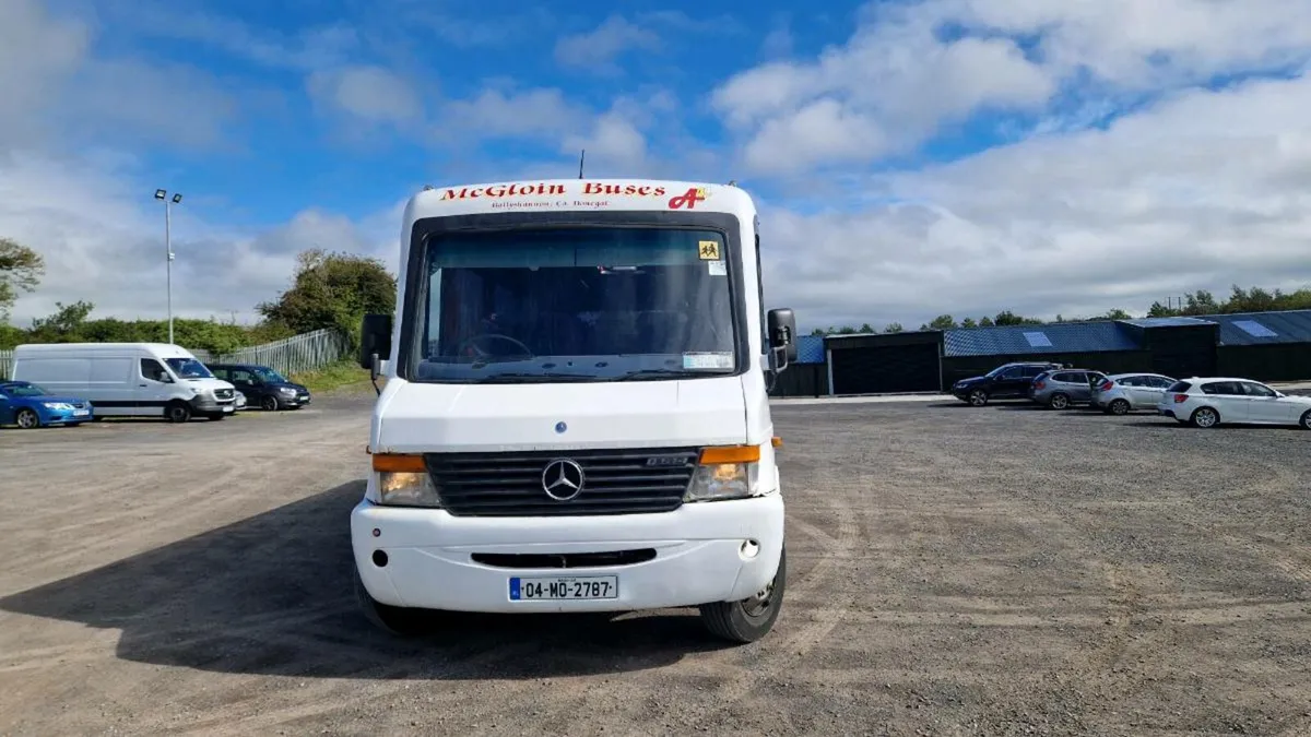 04 Mercedes Vario - Image 1