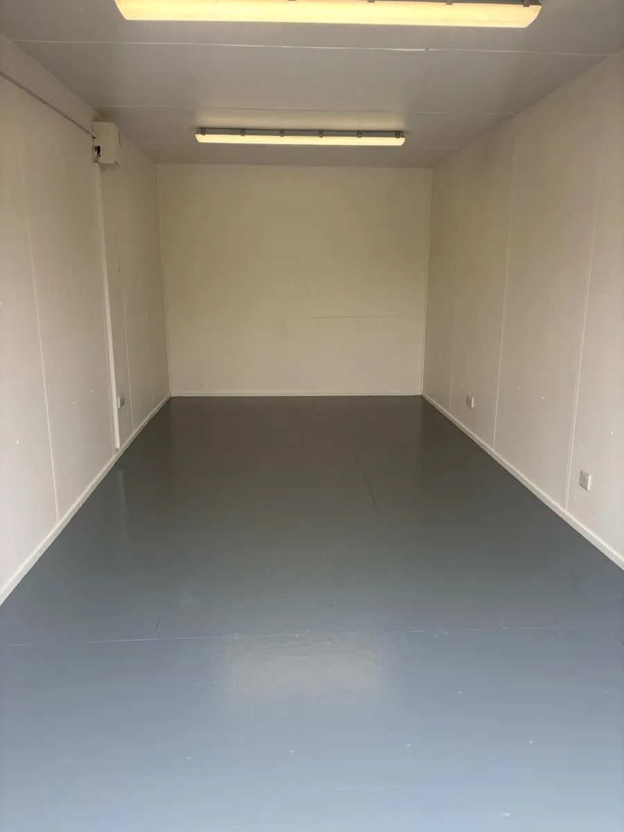 20x10 storage unit - Image 4