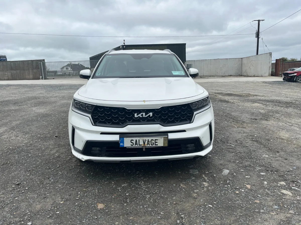 2023 Kia Sorento - Image 2