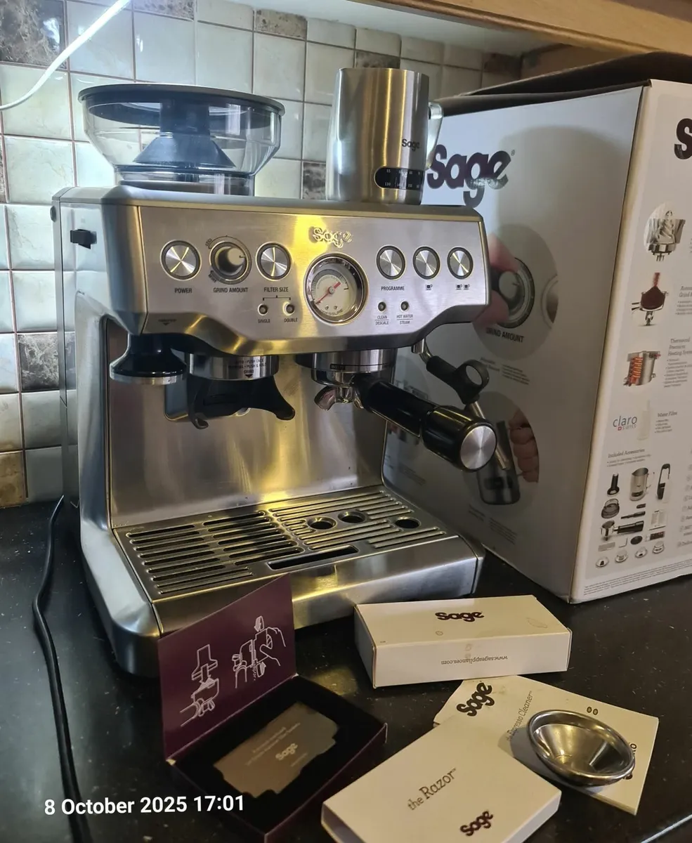 Sage The Barista Express Espresso Machine - Image 2