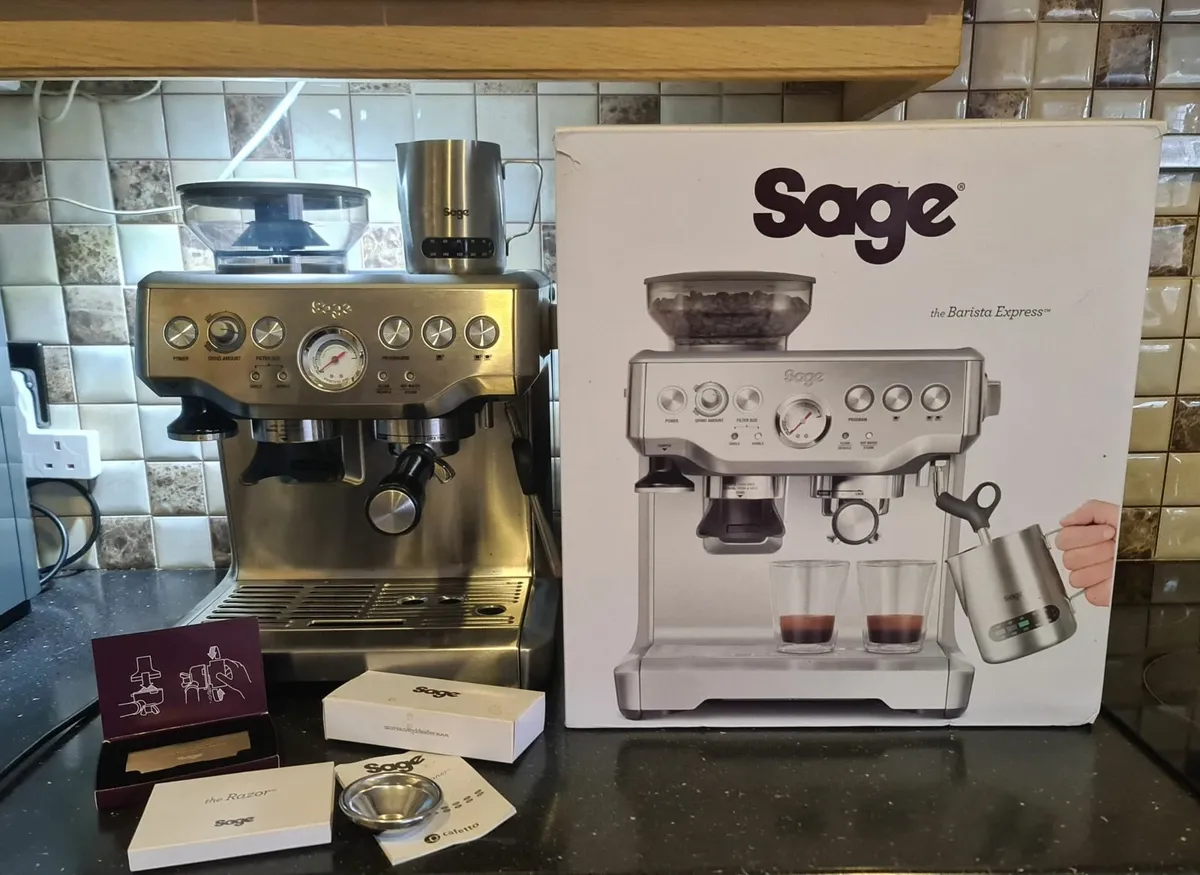 Sage The Barista Express Espresso Machine - Image 4